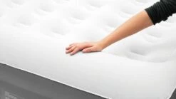 Outwell Flock Superior Single Airbed W. Built-In Pump -Vangi Camping Shop baf81c5e 6e7c 468f ac8d 8ffac642889a 1280x960